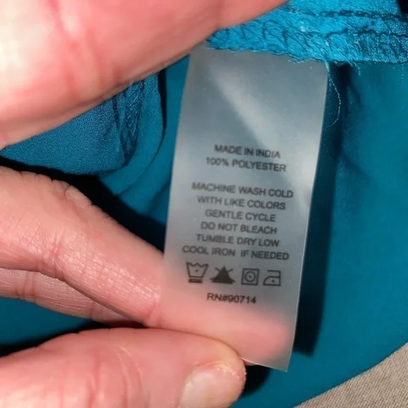 Vince Camuto Women’s Stunning Blue size Small Ruffle Bell Sleeve GUC Blouse Top - Picture 14 of 14